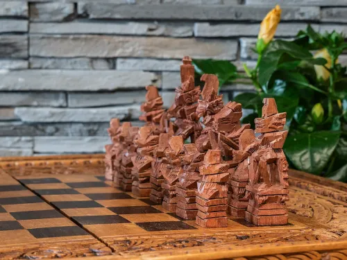Atypical chess pieces