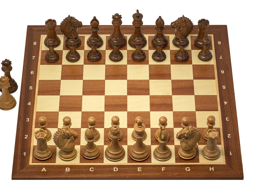 Chess game Staunton No. 6 perfil view